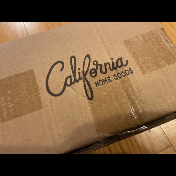 California Home Goods Geometric Wall Planter Small Set of 2 - Picture 12 of 14